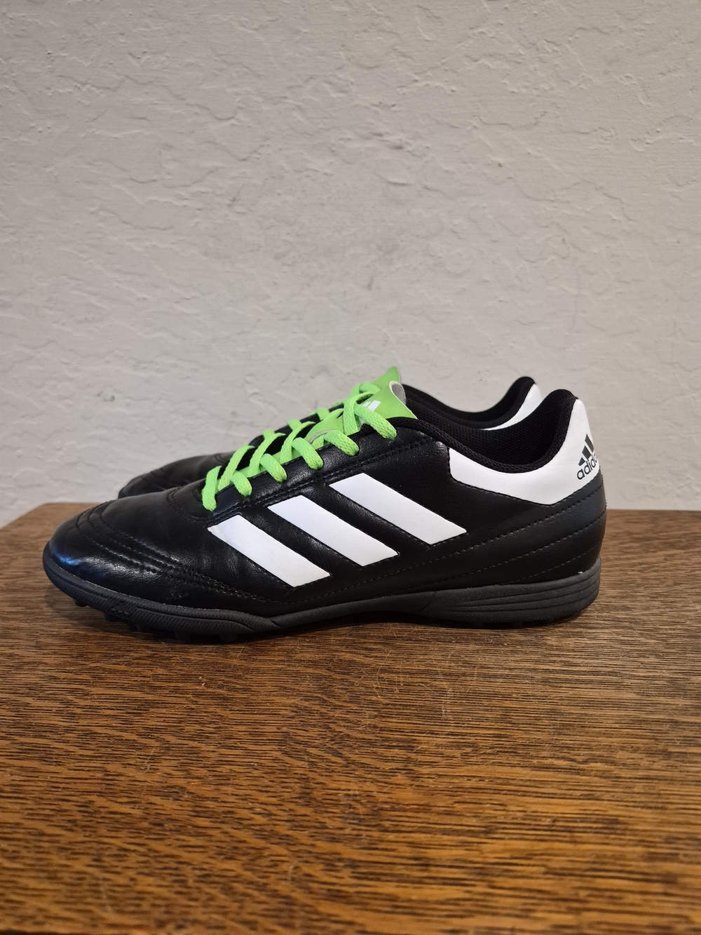 Adidas Goletto VI TF Athletic Soccer Shoes
Men's Size US 7